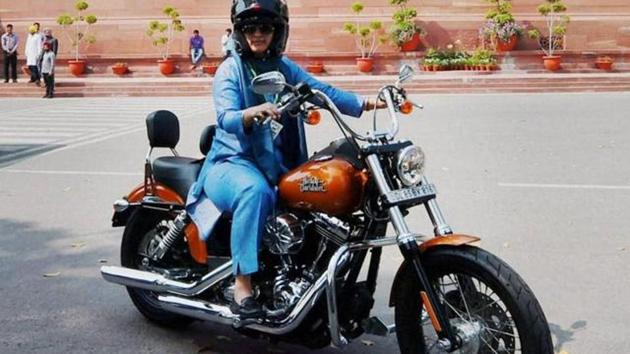 Bihar MP Ranjeet Ranjan, wife of MP Pappu Yadav, claims that she was forced to change her seat after Air Vistara air hostess told her she had the authority to shift her. Bihar MP Ranjeet Ranjan, wife of MP Pappu Yadav, claims that she was forced to change her seat after Air Vistara air hostess told her she had the authority to shift her.