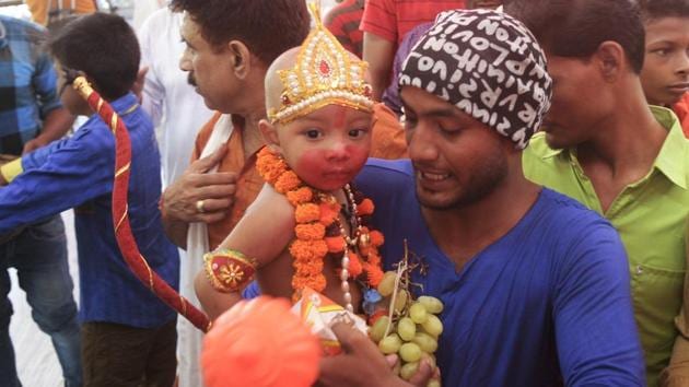 Devotees gathered  at Hanuman Setu on the occasion of Bada  Mangal  in Lucknow. 