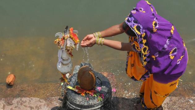 Narmada is also known as ‘Lifeline of Madhya Pradesh’ as a majority of the river water flows through the state and has made significant contribution in many ways. (Mujeeb Faruqui/HT Photo) Narmada is also known as ‘Lifeline of Madhya Pradesh’ as a majority of the river water flows through the state and has made significant contribution in many ways. (Mujeeb Faruqui/HT Photo)