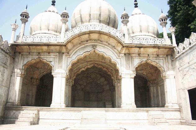 The white marble mosque inside the Red Fort is considered so fragile that the Archaeological Survey of India (ASI) keeps it closed to visitors. (Mayank Austen Soofi) The white marble mosque inside the Red Fort is considered so fragile that the Archaeological Survey of India (ASI) keeps it closed to visitors. (Mayank Austen Soofi)
