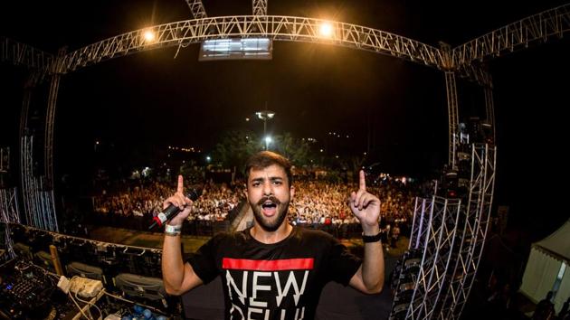 DJ MojoJojo (Akshay Johar).