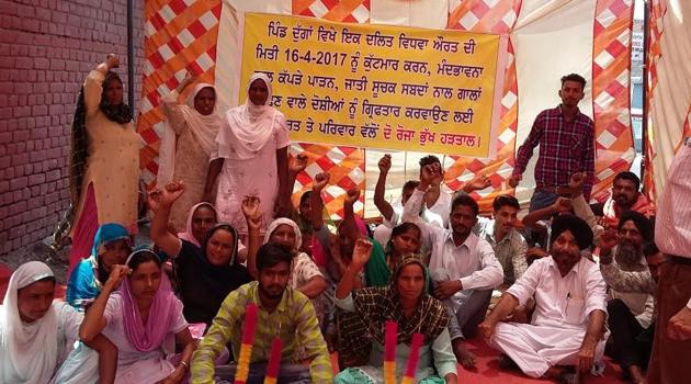 Charanjeet had gone to light a lamp on the roadside as per her religious beliefs when the accused allegedly abused and hit her. (HT Photo) Charanjeet had gone to light a lamp on the roadside as per her religious beliefs when the accused allegedly abused and hit her. (HT Photo)