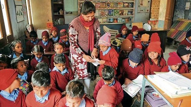 The CAG report said that the state-run schools also faced a shortage of 1.75 lakh teachers as against the sanctioned strength of 7.60 lakh(HT REPRESENTATIVE PHOTO) The CAG report said that the state-run schools also faced a shortage of 1.75 lakh teachers as against the sanctioned strength of 7.60 lakh(HT REPRESENTATIVE PHOTO)