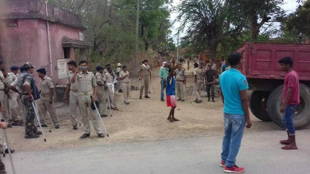 Police force deployed at Sobhapur village under Rajnagar police station after, killing three persons by locals, suspecting them as members of child stealing gang in Seraikela-Kharsawan(Manoj Kumar/ HT Photo) Police force deployed at Sobhapur village under Rajnagar police station after, killing three persons by locals, suspecting them as members of child stealing gang in Seraikela-Kharsawan(Manoj Kumar/ HT Photo)