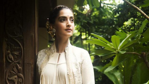 Sonam Kapoor says that her Cannes visit will be a rushed affair.(HT Photo) Sonam Kapoor says that her Cannes visit will be a rushed affair.(HT Photo)