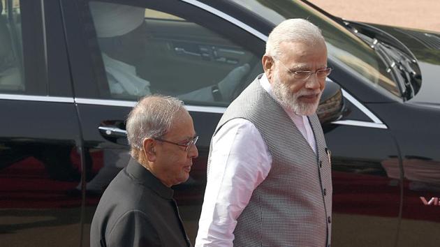Prime Minister Narendra Modi and President Pranab Mukherjee wait for the arrival of Nepalese President Bidya Devi Bhandari at Rashtrapati Bhawan in New Delhi on Tuesday. (Sonu Mehta/HT File PHOTO) Prime Minister Narendra Modi and President Pranab Mukherjee wait for the arrival of Nepalese President Bidya Devi Bhandari at Rashtrapati Bhawan in New Delhi on Tuesday. (Sonu Mehta/HT File PHOTO)