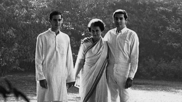 Indira Gandhi along with sons Sanjay and Rajiv Gandhi at their home in New Delhi in the late 1970s.  (Getty Images) 
