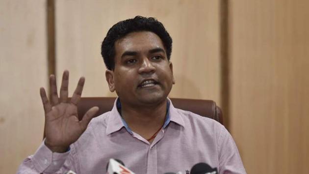 Exactly a fortnight ago, Kapil Mishra made his first allegation against Arvind Kejriwal and the Aam Aadmi Party, claiming he saw fellow cabinet colleague Satyendar Jain hand the Delhi CM Rs 2 crore.(Ravi Choudhury/HT Photo)