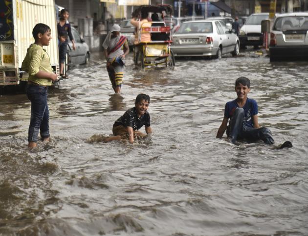 However, the recent light rain and dust storms have made the weather a bit bearable across the region. (Sushil Kumar/HT PHOTO) However, the recent light rain and dust storms have made the weather a bit bearable across the region. (Sushil Kumar/HT PHOTO)
