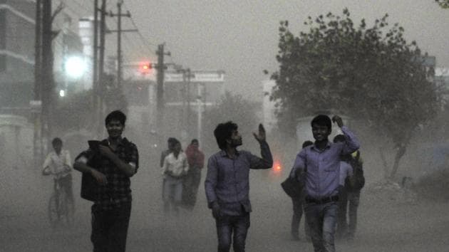 There were reports of breakdown in substations in sectors 11, 16A, 18, 20, 23, 29, 32, 45, 52, 53, 56, 58, 60, 62, 63, 66, 108, 115 and 168 of Noida. (Sunil Ghosh/HT Photo) There were reports of breakdown in substations in sectors 11, 16A, 18, 20, 23, 29, 32, 45, 52, 53, 56, 58, 60, 62, 63, 66, 108, 115 and 168 of Noida. (Sunil Ghosh/HT Photo)