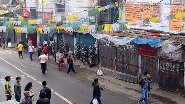 Darjeeling has witnessed frequent shutdowns over the years with the Gorkha National Liberation Front and GJM enforcing shutdowns in support of their demand for a separate state of Gorkhaland. (HT Photo) Darjeeling has witnessed frequent shutdowns over the years with the Gorkha National Liberation Front and GJM enforcing shutdowns in support of their demand for a separate state of Gorkhaland. (HT Photo)