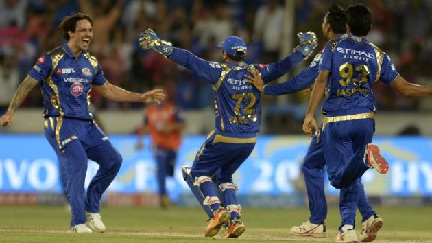 Mumbai Indians pace bowler Mitchell Johnson was the star of the show on Sunday night as he picked up three Rising Pune Supergiant wickets in the IPL 2017 final in Hyderabad.(AFP)