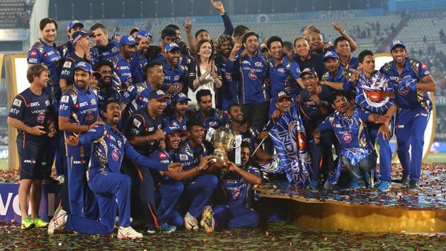The IPL 2017 winners pose with the trophy for the cameras. (BCCI)