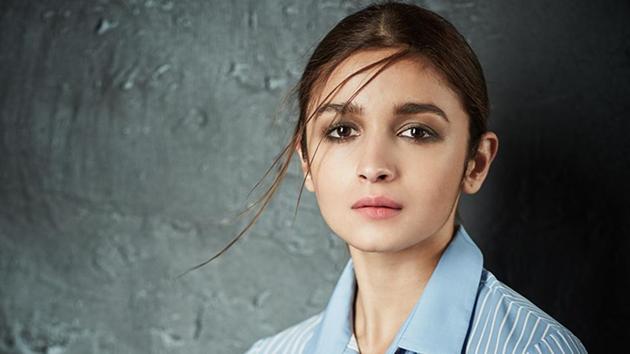 Alia Bhatt’s next is a period espionage thriller, based on Harinder Sikka’s Calling Sehmat, which is set in late 1970, at the onset of the 1971 Indo-Pak war. Alia Bhatt’s next is a period espionage thriller, based on Harinder Sikka’s Calling Sehmat, which is set in late 1970, at the onset of the 1971 Indo-Pak war.