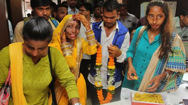 “I liked her from the beginning,” said the blushing groom.  (Praful Gangurde/HT PHOTO) 