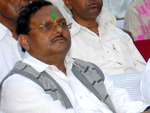 The three officials were accused of fraud along with suspended chief engineer Yadav Singh (above), who is currently facing trial in a Rs 954 crore disproportionate assets case. (HT Photo) The three officials were accused of fraud along with suspended chief engineer Yadav Singh (above), who is currently facing trial in a Rs 954 crore disproportionate assets case. (HT Photo)