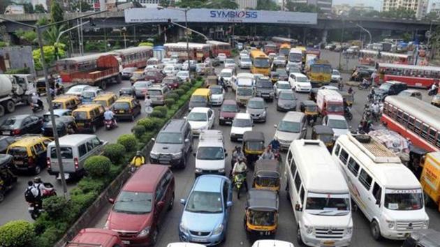 A survey by MMRDA showed more than 12,000 cars pass the BKC junction every hour.(File)