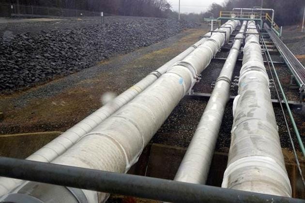 India and Japan will join hands to set up a $ 250 million LNG import terminal in Sri Lanka. (Reuters photo) India and Japan will join hands to set up a $ 250 million LNG import terminal in Sri Lanka. (Reuters photo)