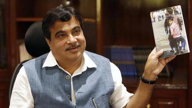 Road Transport Minister Nitin Gadkari told the Uttarakhand chief minister that the state’s actions may have adverse impact on the morale of officers.(REUTERS File)