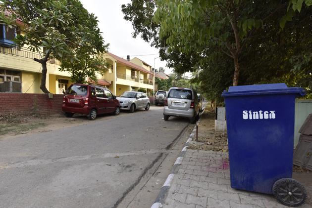 The move holds significance as the city ranked a distant 112 out of 434 cities covered in the third edition of the Swachh Bharat cleanliness survey. (Sanjeev Verma/HT PHOTO) The move holds significance as the city ranked a distant 112 out of 434 cities covered in the third edition of the Swachh Bharat cleanliness survey. (Sanjeev Verma/HT PHOTO)