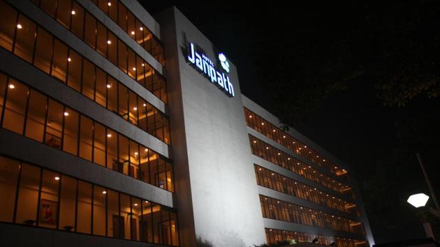 The decision to close down Hotel Janpath comes close on the heels of the cabinet’s decision last month to exit from three other ITDC hotels in Bhopal, Guwahati and Bharatpur.(Ht file photo)