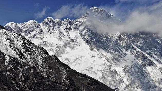 Four Climbers Found Dead On Everest Toll Rises To 10 This Season World News Hindustan Times 