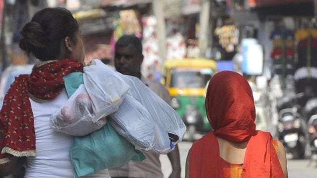 Use of polythene bags is rampant in the Manimajra fruit and vegetable market in Panchkula. (Sant Arora/HT Photo) Use of polythene bags is rampant in the Manimajra fruit and vegetable market in Panchkula. (Sant Arora/HT Photo)