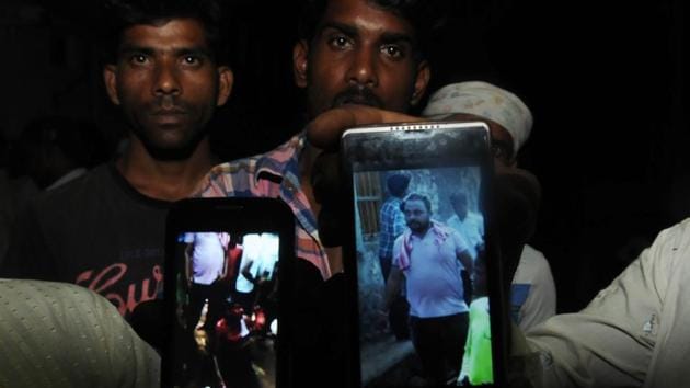 Of the seven people killed on suspicion of being child-lifters, four were killed in the Seraikela Kharsawan district and three in Nagadih area of East Singhbhum district (Parwaz Khan / HT Photo) Of the seven people killed on suspicion of being child-lifters, four were killed in the Seraikela Kharsawan district and three in Nagadih area of East Singhbhum district (Parwaz Khan / HT Photo)