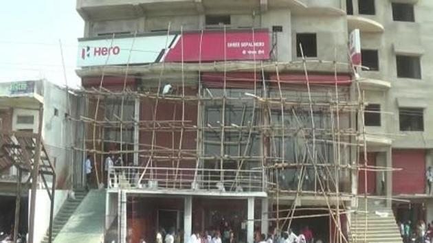 The motorcycle agency at Malviya Nagar in Gopalganj district. (HT Photo) The motorcycle agency at Malviya Nagar in Gopalganj district. (HT Photo)