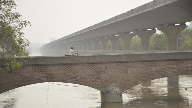 The project, meant to connect Raj Nagar Extension to UP Gate (Delhi-UP border), is pegged at Rs 1,147.6 crore and is already running four months behind schedule due to various reasons. (Sakib Ali/HT Photo) The project, meant to connect Raj Nagar Extension to UP Gate (Delhi-UP border), is pegged at Rs 1,147.6 crore and is already running four months behind schedule due to various reasons. (Sakib Ali/HT Photo)