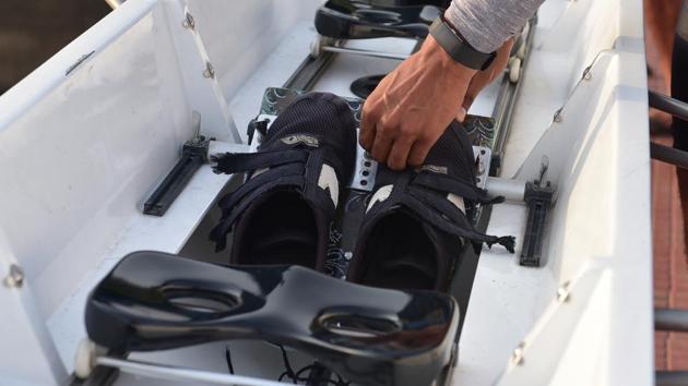 Adjusting the position of shoes before embarking on a race. (Mujeeb Faruqui/HT Photo)