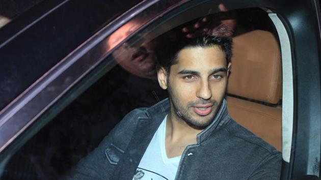 Sidharth Malhotra arrives for KJo’s birthday bash. (HT/ Prodip gUHA) Sidharth Malhotra arrives for KJo’s birthday bash. (HT/ Prodip gUHA)
