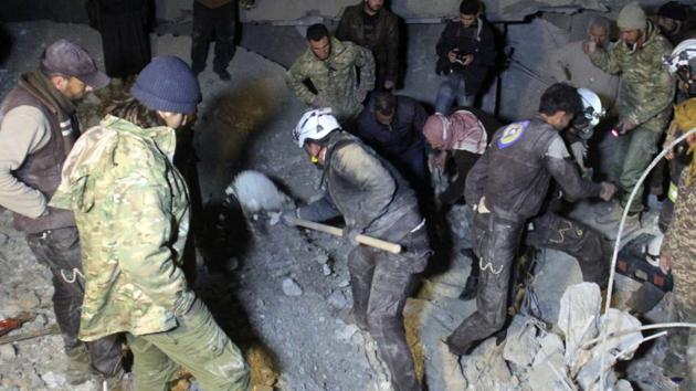 The latest strikes that hit a series of residential buildings on Thursday in Mayadeen, a town in Syria’s eastern province of Deir Ezzor, killed at least 35 civilians, according to the Syrian Observatory for Human Rights.(AFP File Photo) The latest strikes that hit a series of residential buildings on Thursday in Mayadeen, a town in Syria’s eastern province of Deir Ezzor, killed at least 35 civilians, according to the Syrian Observatory for Human Rights.(AFP File Photo)