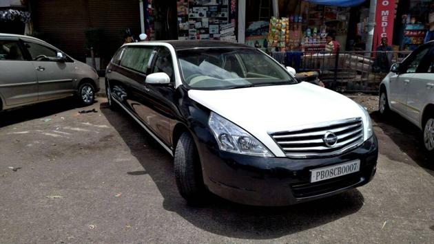 Originally, it was a Nissan Teana XL model that was modified and converted into a limo with a bar, LED lights, fridge, LED screen and other facilities, according to RTO sources(HT) Originally, it was a Nissan Teana XL model that was modified and converted into a limo with a bar, LED lights, fridge, LED screen and other facilities, according to RTO sources(HT)