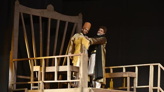 At the rehearsal of Tughlaq at the Shri Ram Centre, Delhi(Raj K Raj / HT Photo)