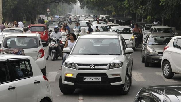 In 2015, PU student elections, a majority of students had voted for not allowing students’ four-wheelers in academic zones in Sector-14 and Sector-25 campuses.(HT File Photo)