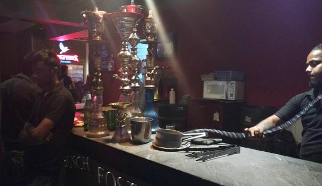 There have been complaints of restaurants and hotels serving hookahs inside the dining areas, calling them ‘herbal’ or ‘flavoured’ with no nicotine. ((HT Photo)) There have been complaints of restaurants and hotels serving hookahs inside the dining areas, calling them ‘herbal’ or ‘flavoured’ with no nicotine. ((HT Photo))