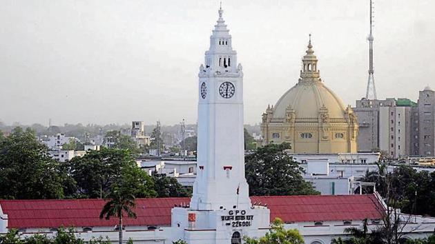 Officials are trying to contact a man from Barabanki who knows about the maintenance of the clock.(Deepak Gupta/HT Photo)