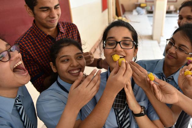 Nearly 82% students, lower than last year’s 83%, cleared the Class 12 board examination 2017 conducted by the Central Board of Secondary Education. (Bachchan Kumar / ht pHOTO) Nearly 82% students, lower than last year’s 83%, cleared the Class 12 board examination 2017 conducted by the Central Board of Secondary Education. (Bachchan Kumar / ht pHOTO)