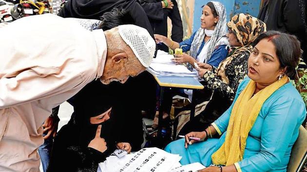 Indian Muslims remained wedded to Indian democracy. From engaging with the Bharatiya Janata Party to sticking to ‘secular parties’ to setting up their party, they populate various political positions.(Sonu Mehta/ HT File Photo)