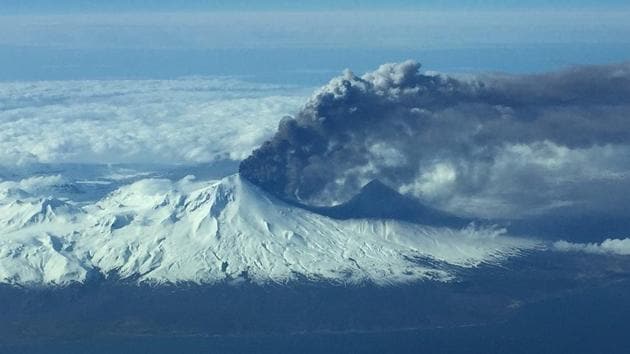 Alaska Volcano Erupts Spewing Ash Over 10,000m High; Aviation Alert ...