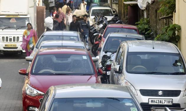 Double parking on narrow streets across is a common problem across Mumbai. (Kunal Patil/HT Photo) Double parking on narrow streets across is a common problem across Mumbai. (Kunal Patil/HT Photo)