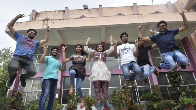 On Sunday, the CBSE declared its school final results, adopting a marking system that it nixed last month.(PTI Photo) On Sunday, the CBSE declared its school final results, adopting a marking system that it nixed last month.(PTI Photo)