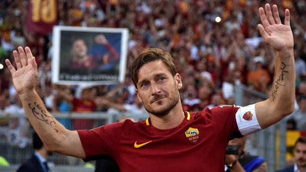 AS Roma's Francesco Totti waves to supporters after his final game. (REUTERS)