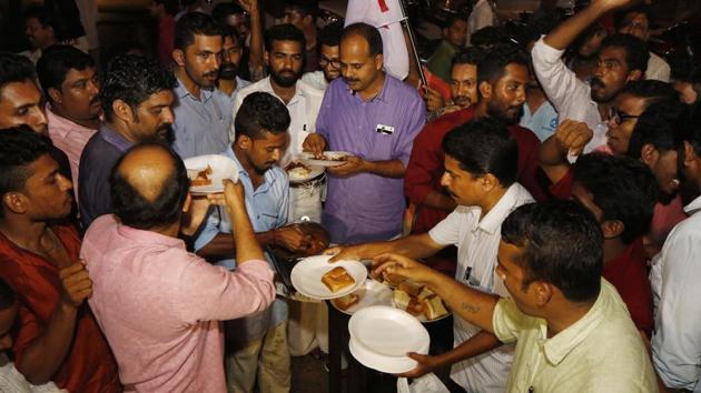 People at a beef festival organised in Kannur in north Kerala in protest against the Centre’s notification banning sale of cattle in animal markets for slaughter.(Ht photo)