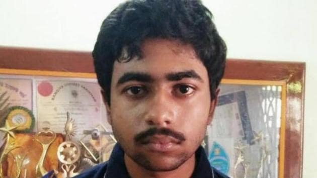 Archisman Panigrahi from Hooghly Collegiate School has topped the WBCHSE West Bengal higher secondary Class 12 exam with o99.2%.