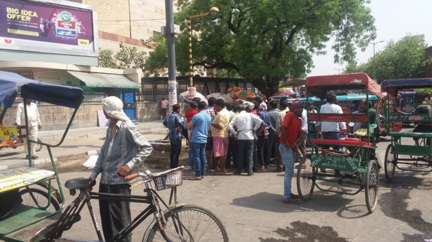 The site where the e-rickshaw driver was beaten to death by a group of youths for objecting to their urinating in public. (HT Photo) The site where the e-rickshaw driver was beaten to death by a group of youths for objecting to their urinating in public. (HT Photo)