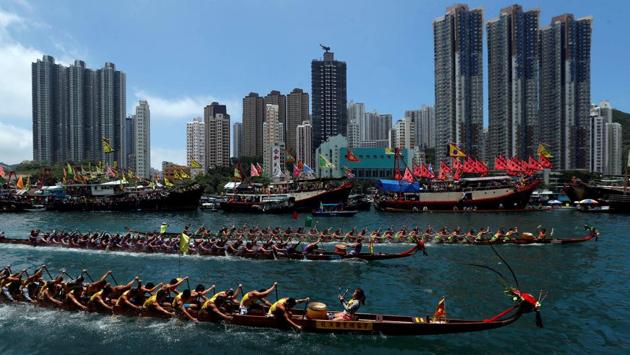Dragon boats compete during the annual Tuen Ng or Dragon Boat Festival at Hong Kong's Aberdeen. (Bobby Yip / REUTERS)