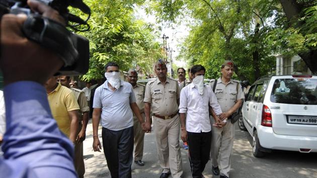 Sushil Yadav and Satveer Yadav, both residents of Behlolpur village in Noida Phase 3, were arrested by Noida sector 58 police team after they allegedly confessed to having murdered Kumar on the evening of April 29.(Sunil Ghosh /HT Photo) Sushil Yadav and Satveer Yadav, both residents of Behlolpur village in Noida Phase 3, were arrested by Noida sector 58 police team after they allegedly confessed to having murdered Kumar on the evening of April 29.(Sunil Ghosh /HT Photo)
