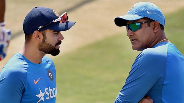 Media reports claim that the relationship between Indian cricket team captain Virat Kohli (L) and Anil Kumble has soured in recent months.(PTI)